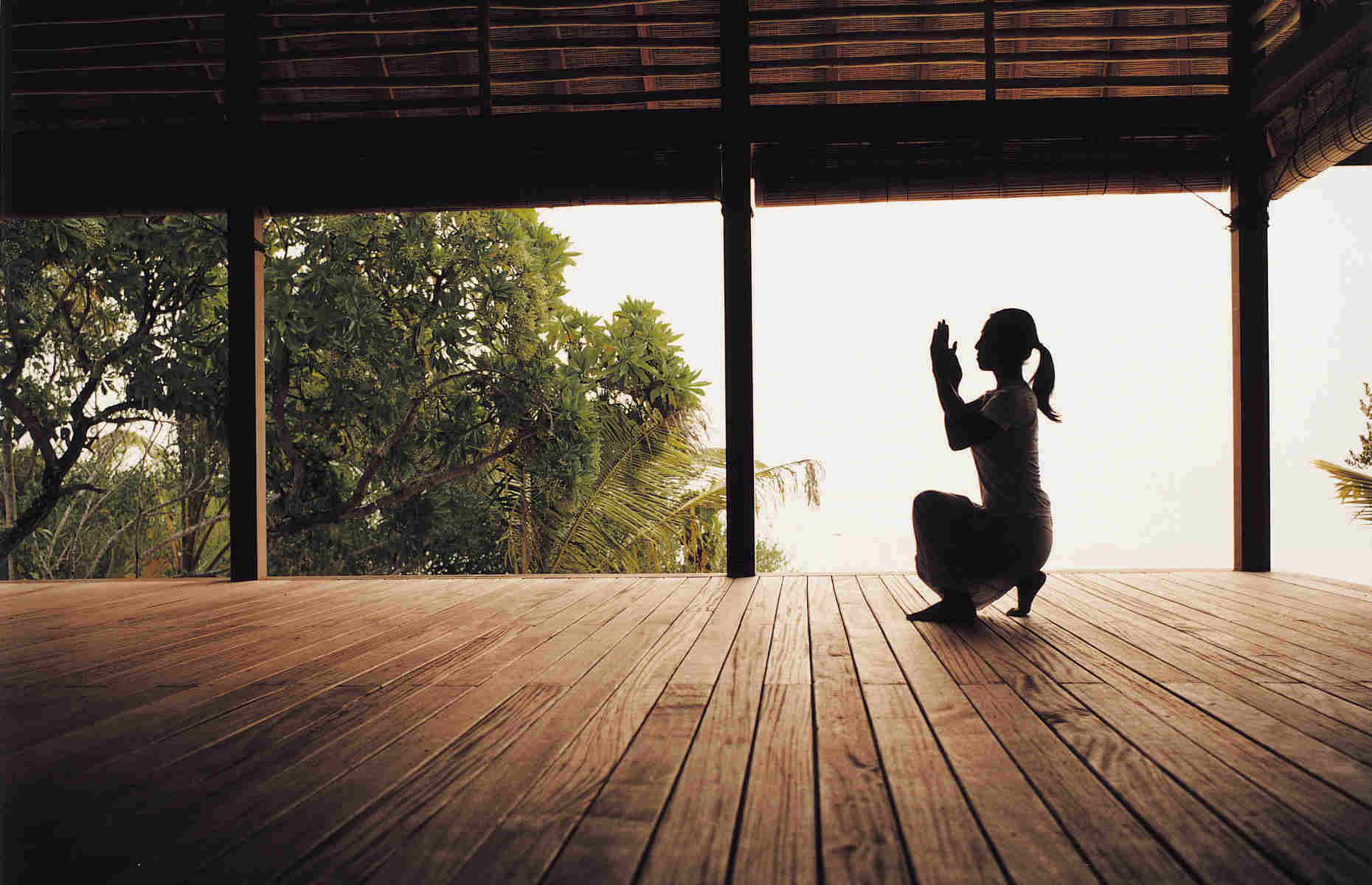 Cocoa-island-maldives-Yoga_Pavillon