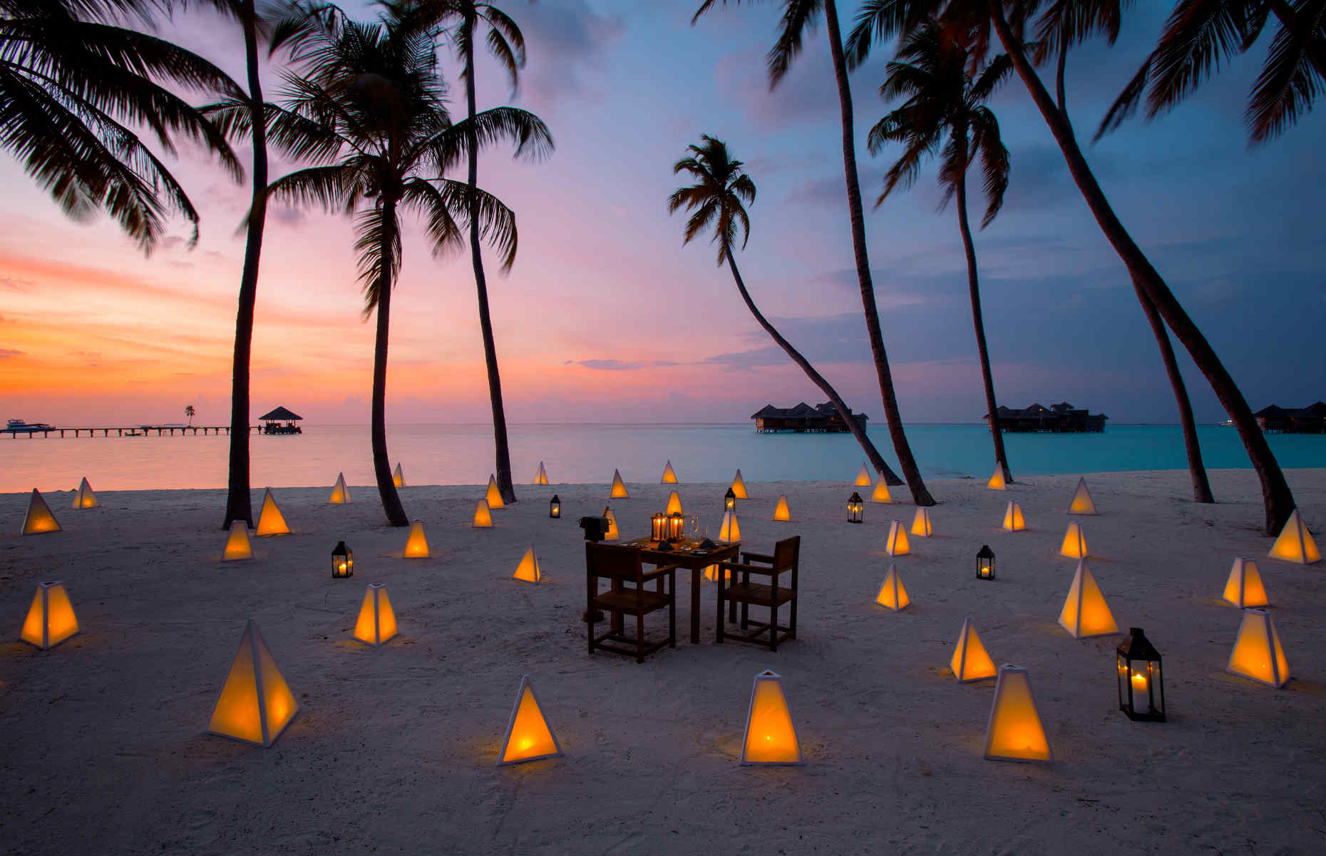 gili-lankanfushi-hotel-coucher-de-soleil-maldives
