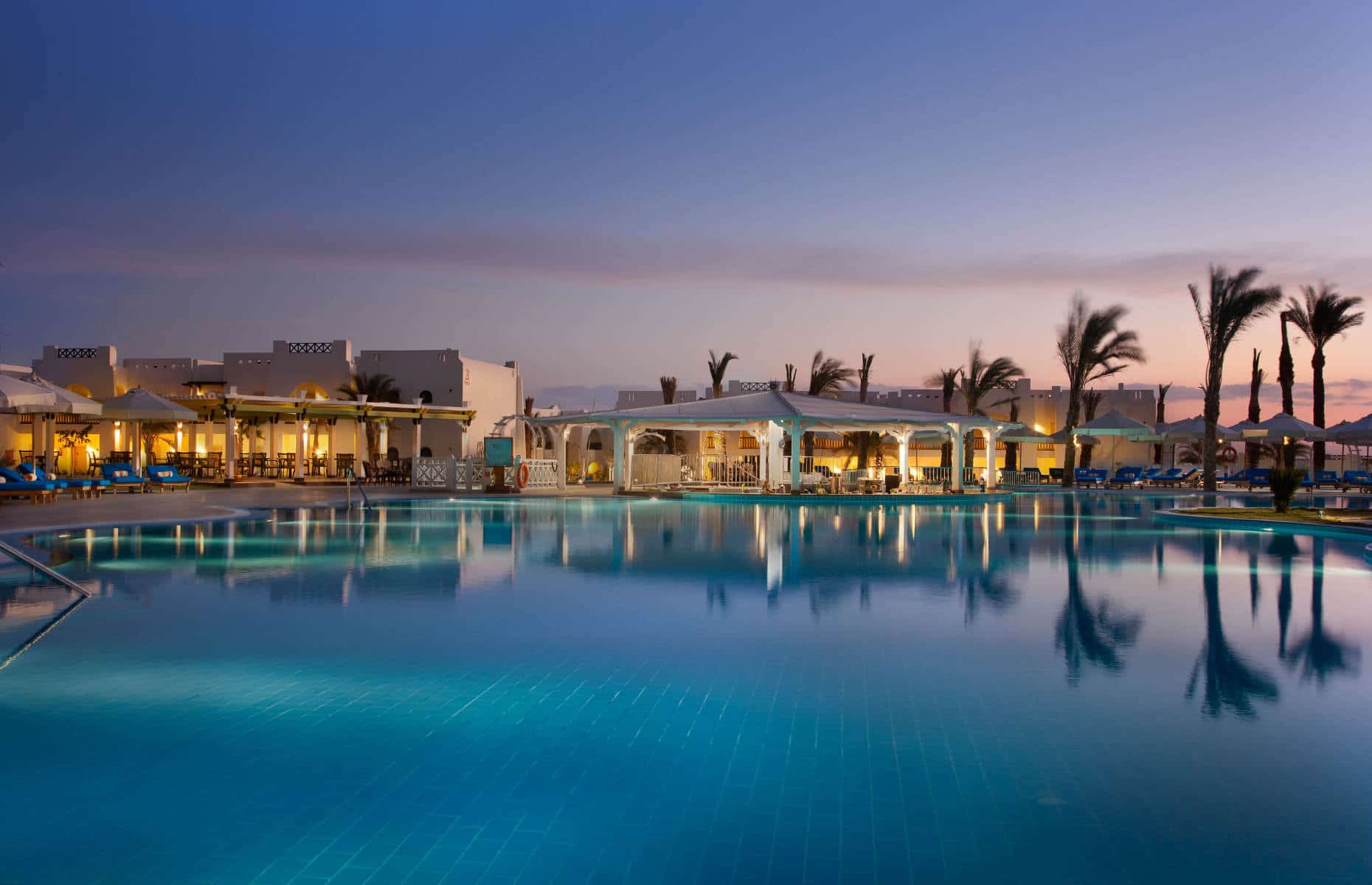 Piscine Hilton Marsa Alam Nubian Resort - Hôtel Marsa Alam, Egypte