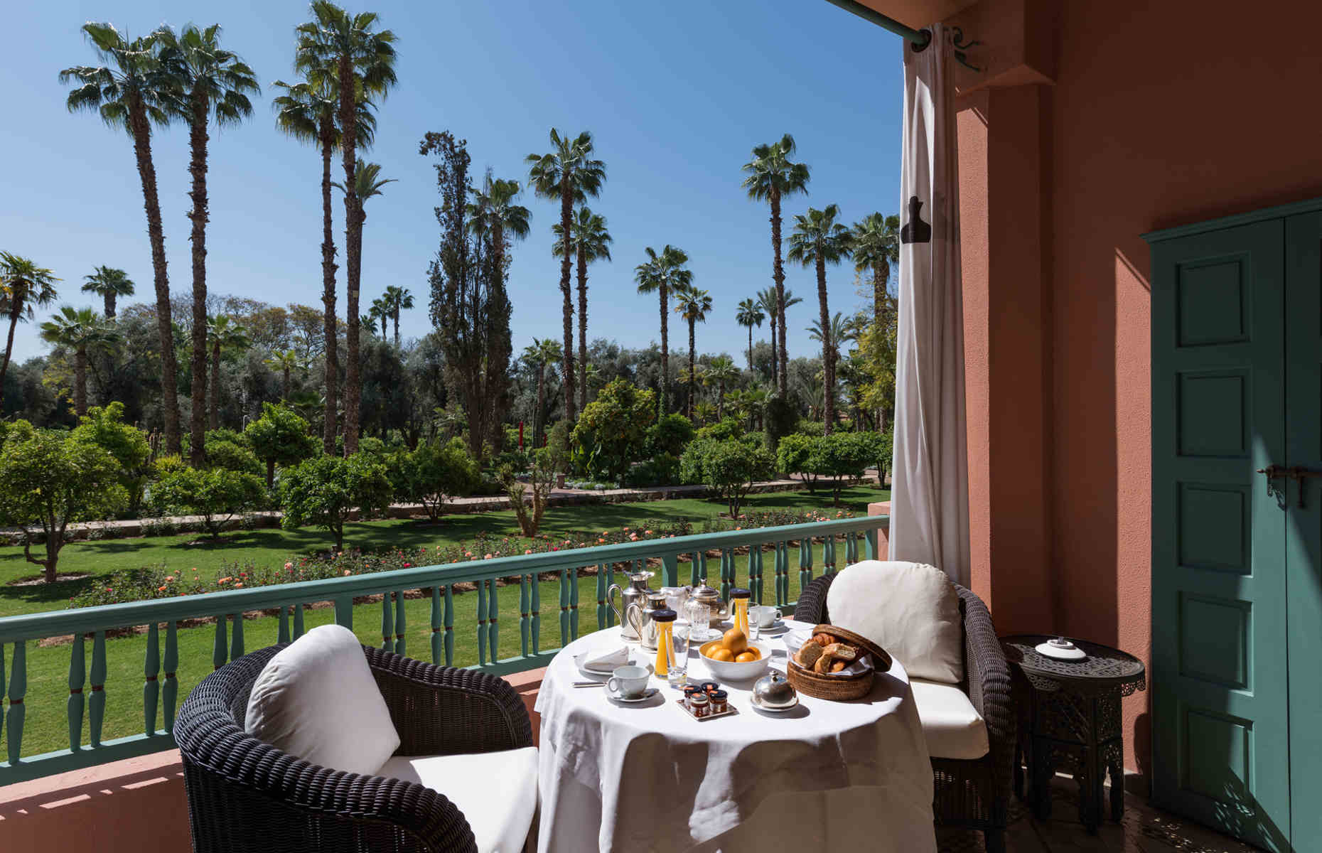 Petit-déjeuner avec vue sur les jardins La Mamounia - Hôtel Marrakech, Maroc
