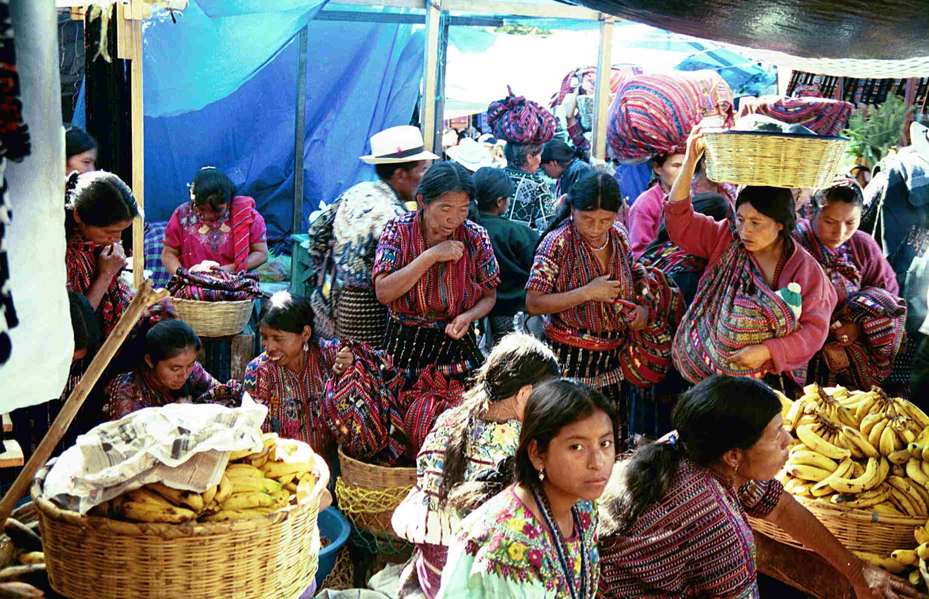 marche-village-guatemala