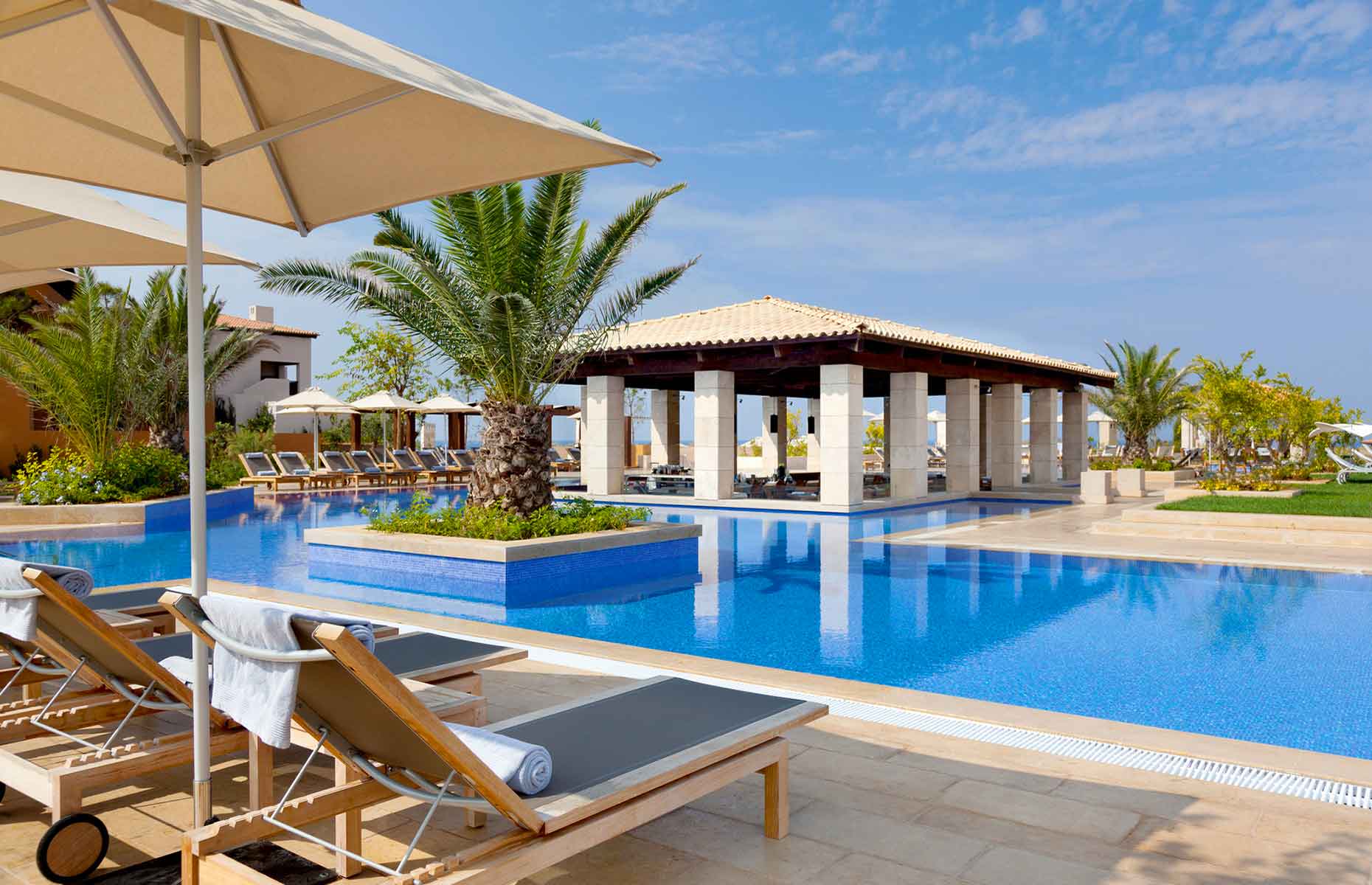 Piscine extérieure Romanos Costa Navarino - Hôtel Péloponnèse, Grèce