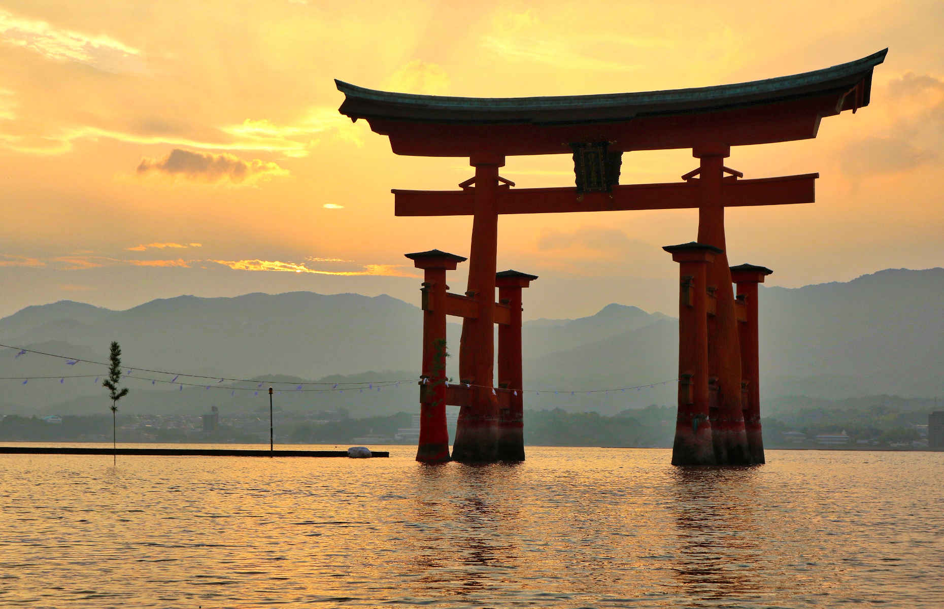 Miyajima-torii-coucher-du-soleil