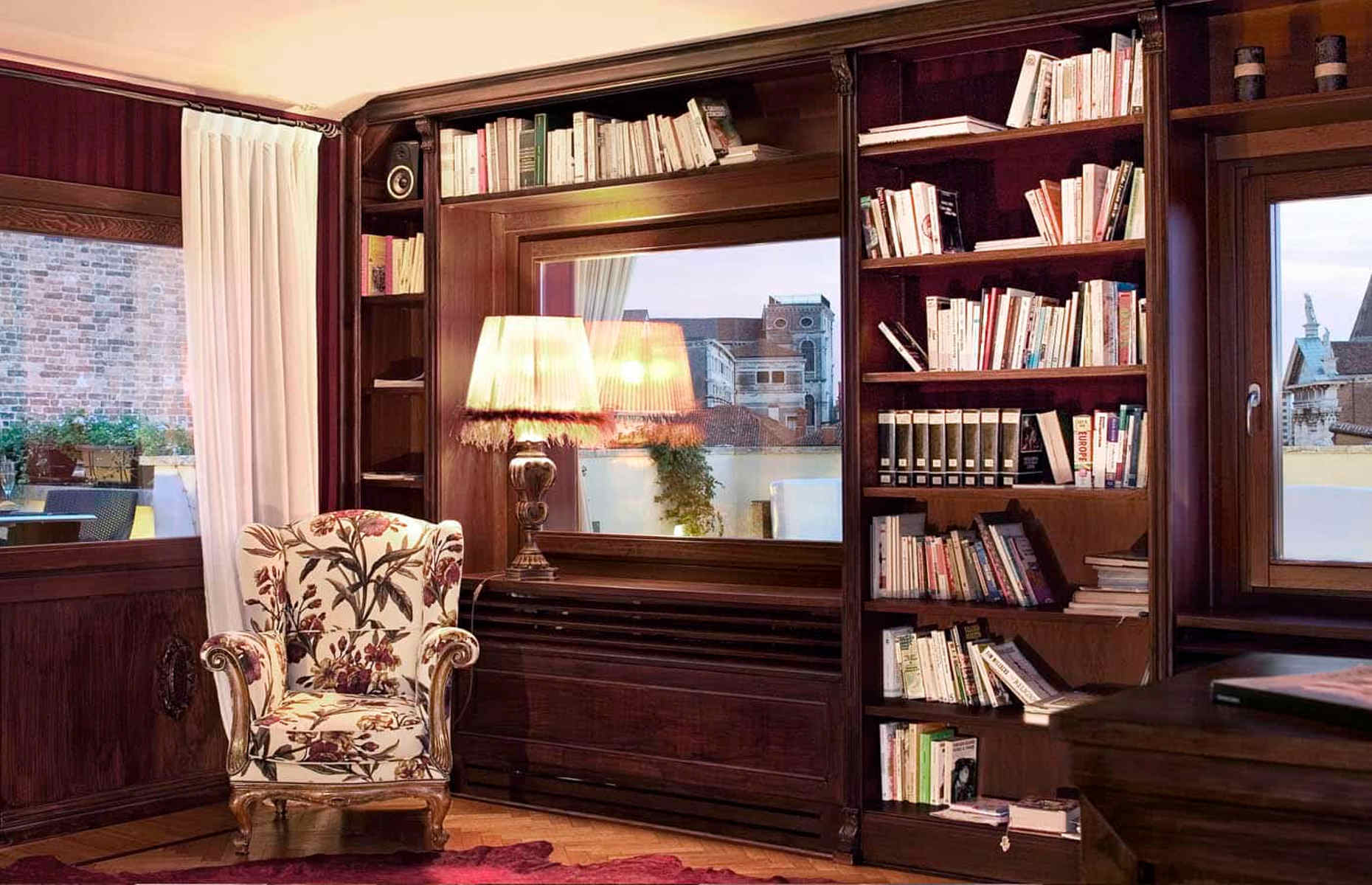 Bibliothèque Bloom Guest House - Voyage Venise, Italie
